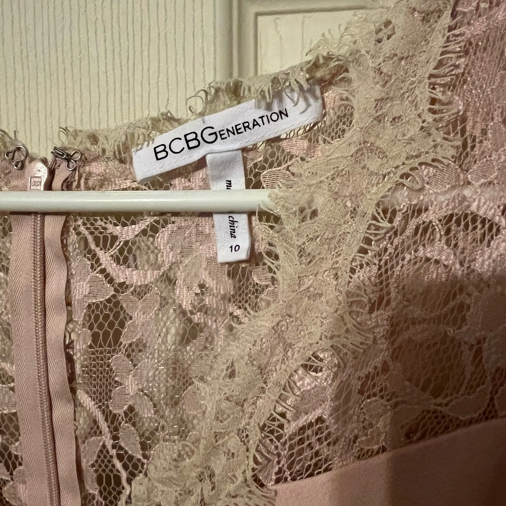 BCBGeneration Blush Lace V-Neck Dress – Size 10 - Picture 7 of 7